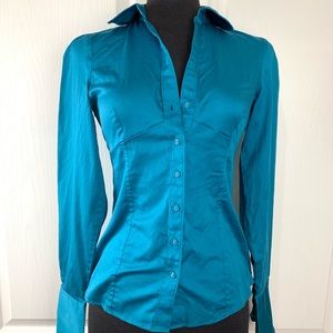 Banana Republic STRETCH Fitted Blue Button Down 2